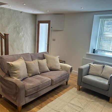Cosy Modern Miners Cottage Llanllechid エクステリア 写真