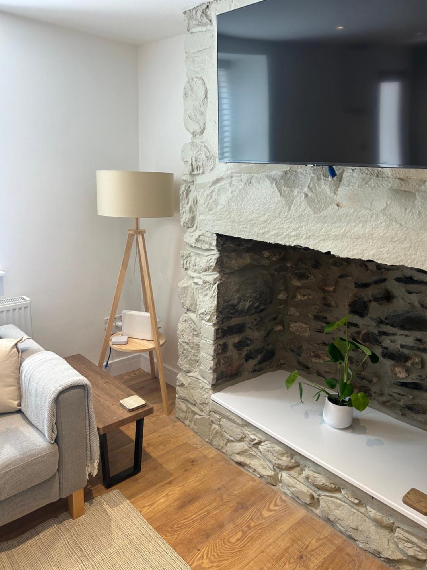 Cosy Modern Miners Cottage Llanllechid エクステリア 写真
