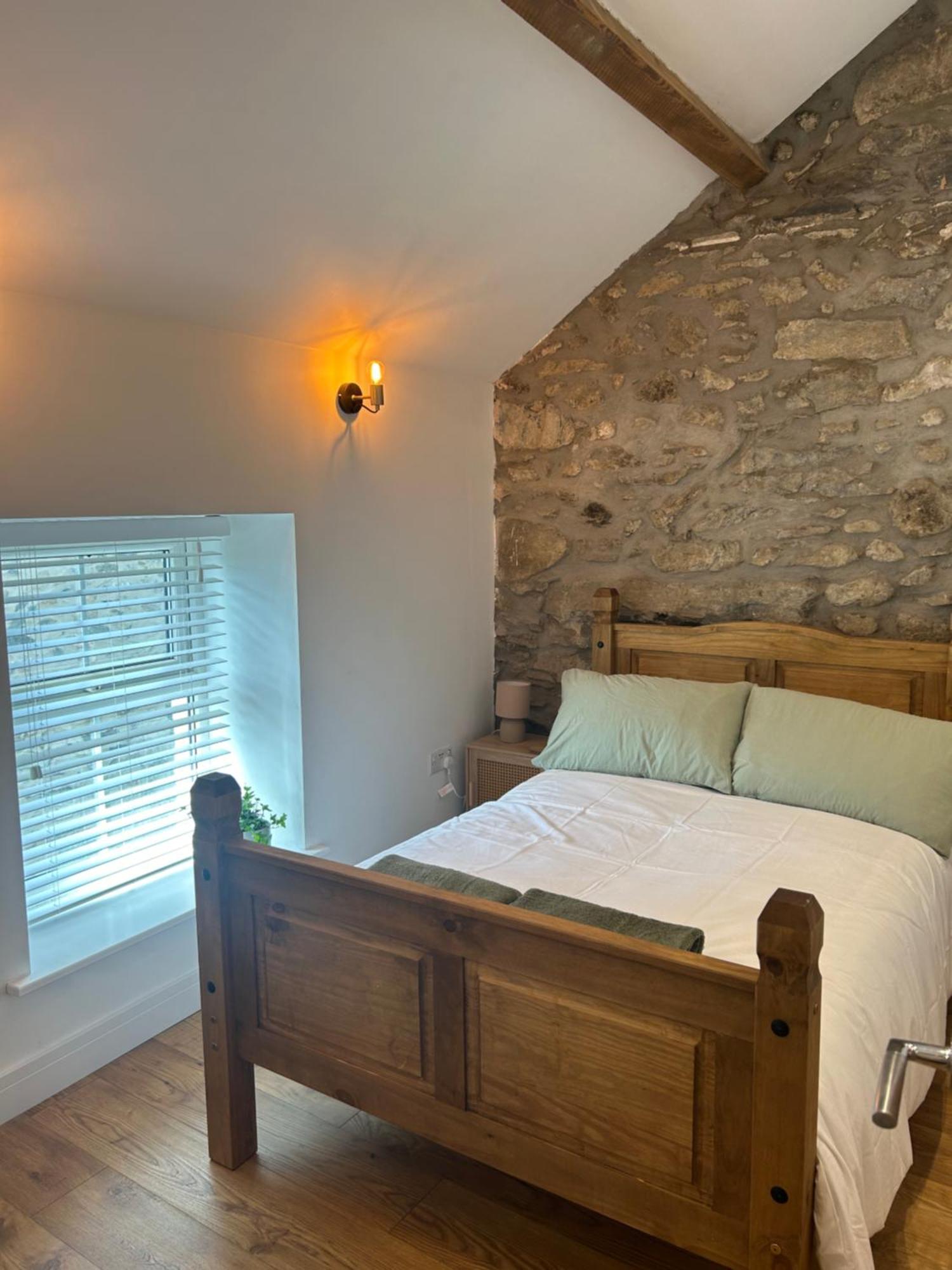 Cosy Modern Miners Cottage Llanllechid エクステリア 写真